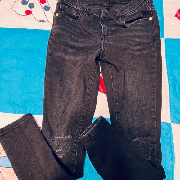 Art class items - Picture 4 of 6